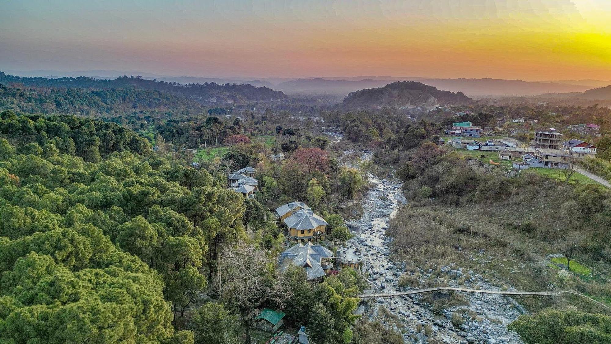 Prakriti Aalay - Riverside Mountain View Boutique Eco Resort Dharamshala Extérieur photo